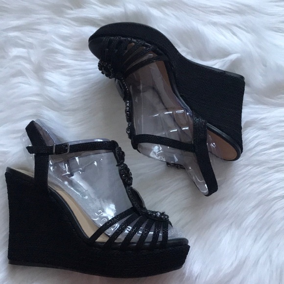 SOLD Antonio Melani Wedges - Picture 3 of 4